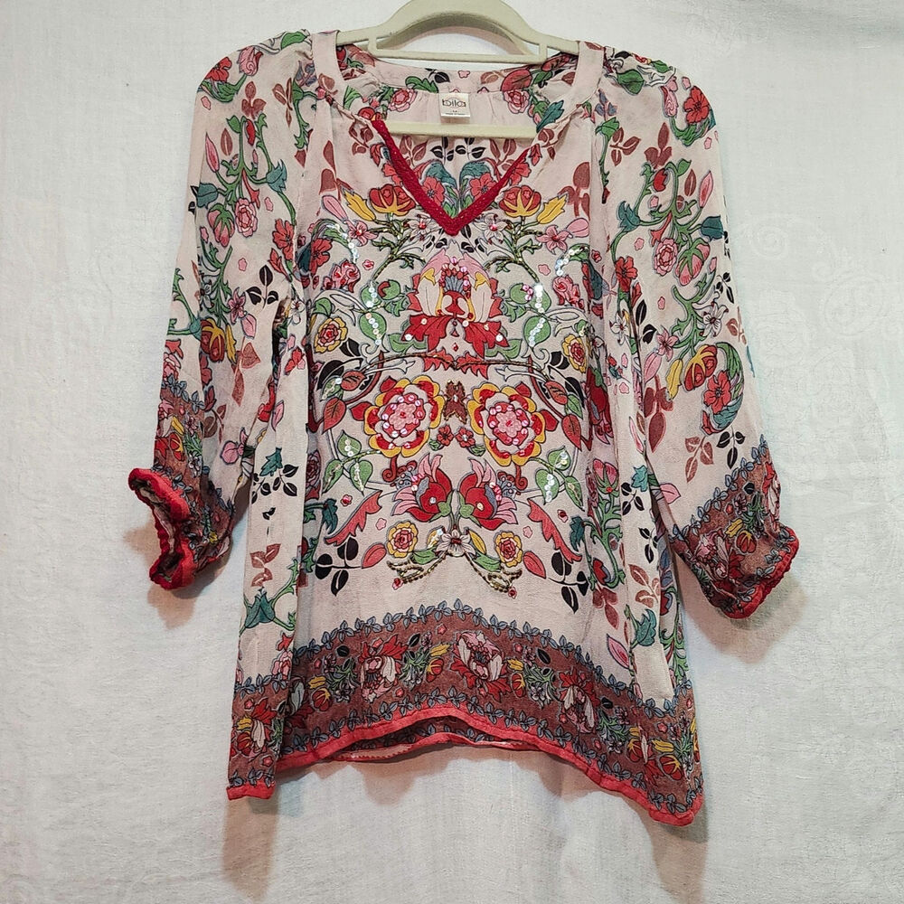 Bila Sequined Embroidered Size Med
3/4 Sleeve Chiffon Lightweight Peasant top